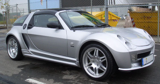 Smart Roadster Coupe Brabus (Credit: https://en.wikipedia.org/wiki/User:Designez)