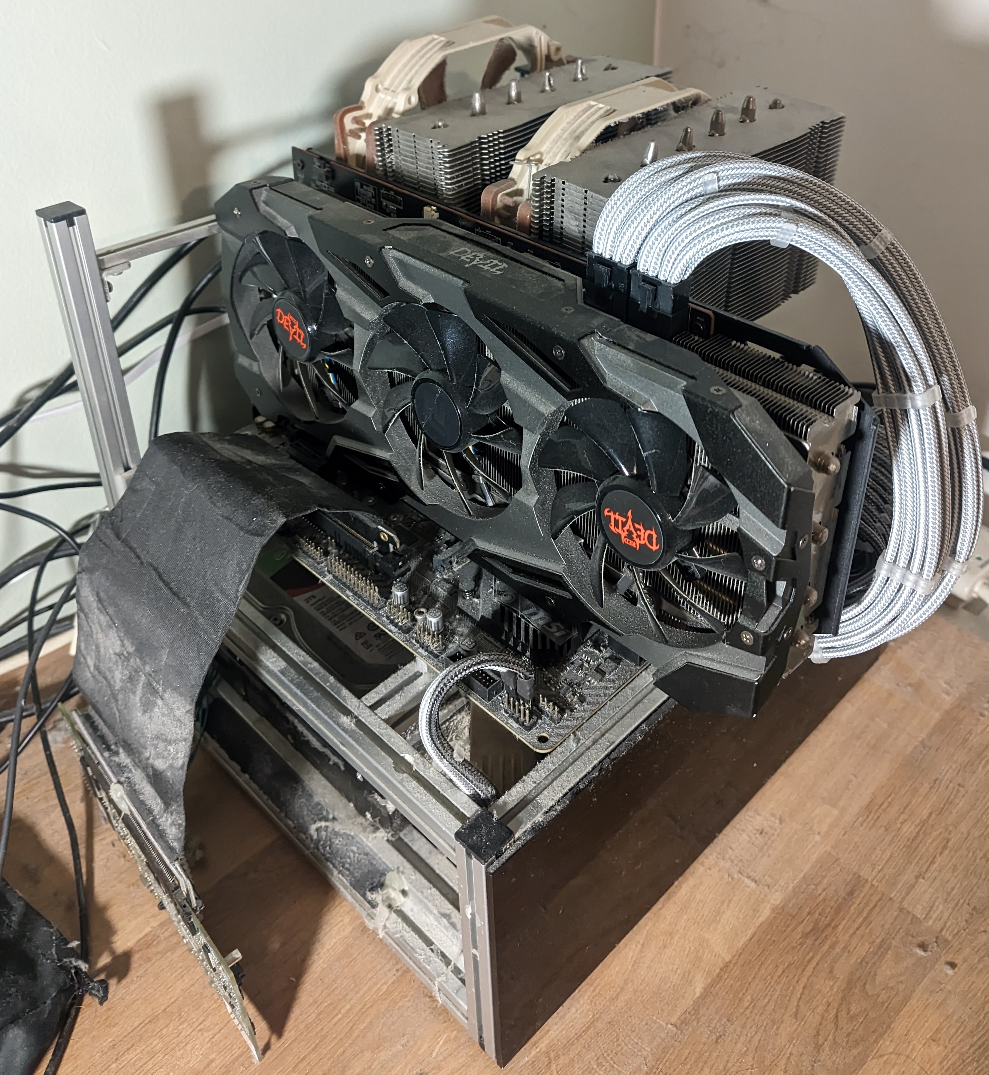 An open test bench style computer