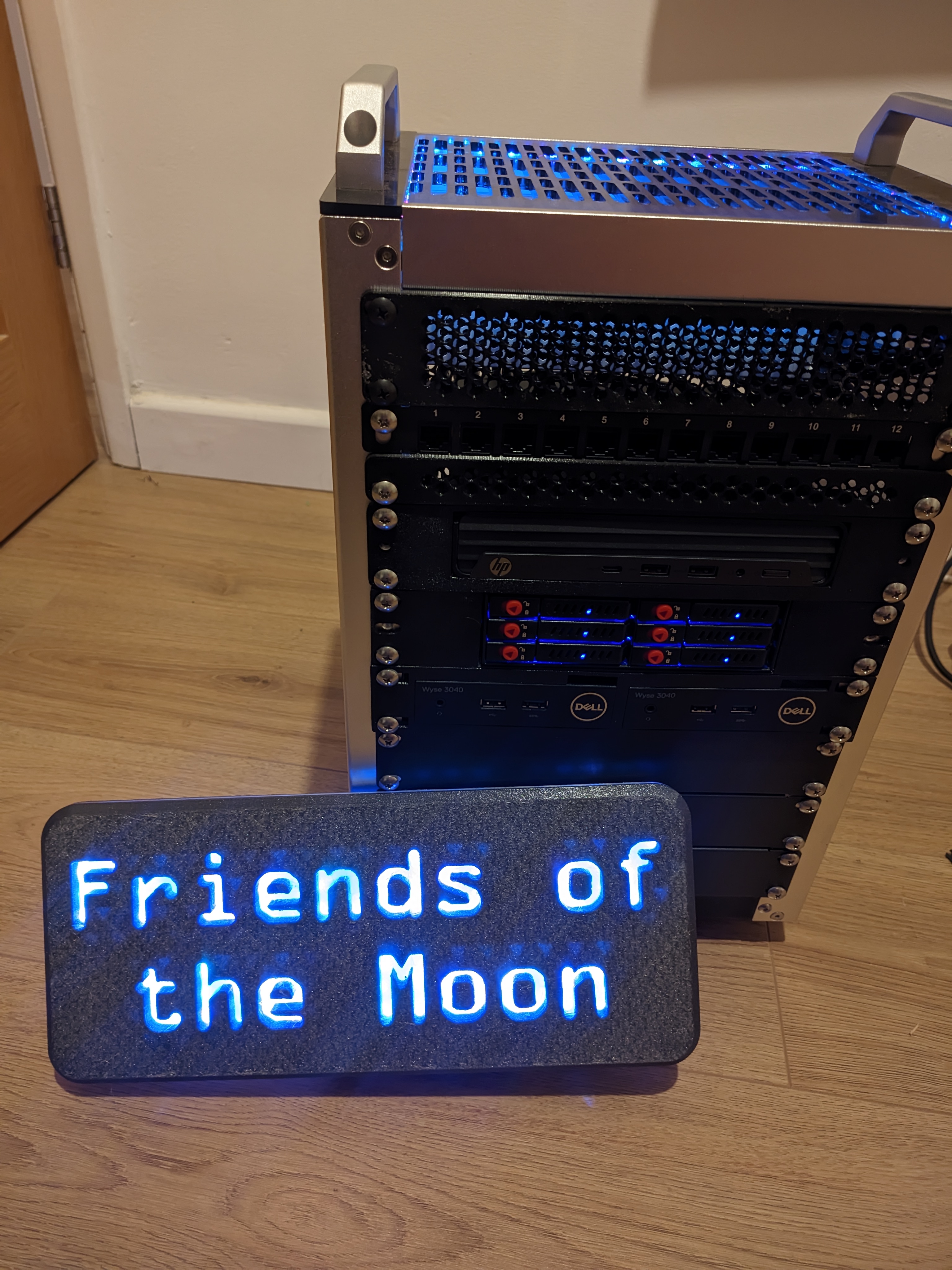 A mini rack with sign